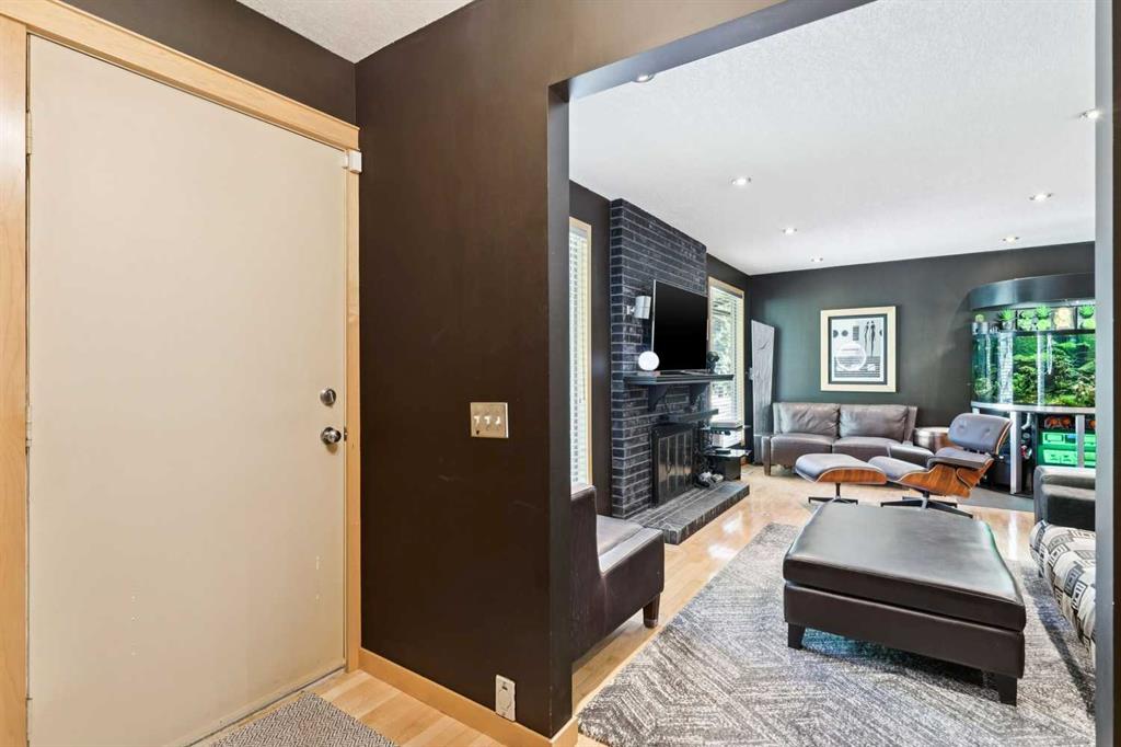10220 Brookpark Boulevard SW photo 3