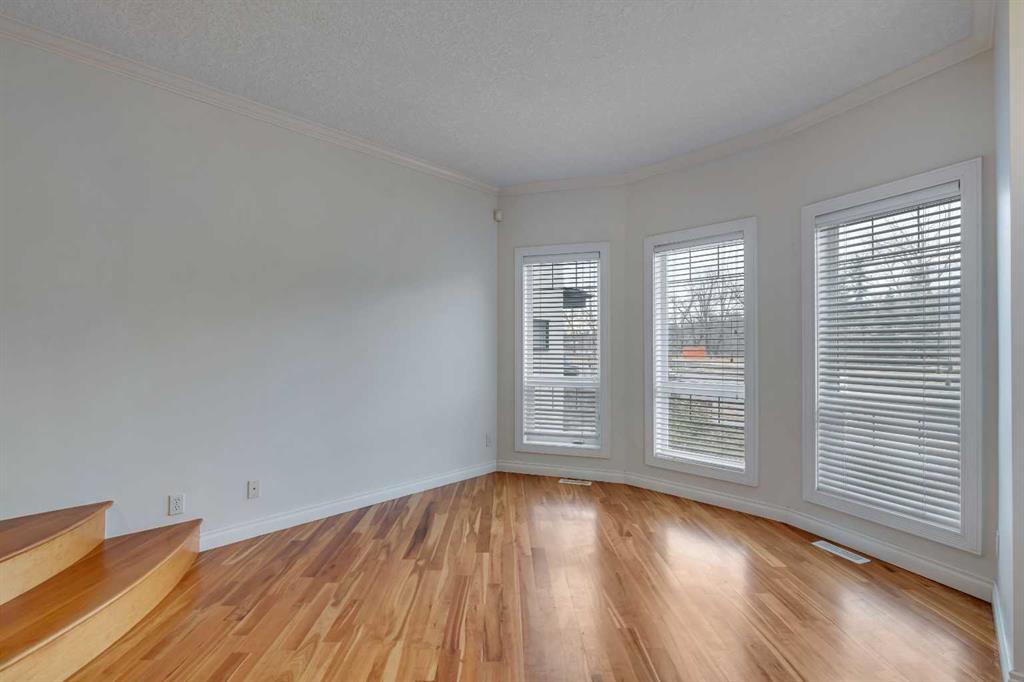 2834 Parkdale Boulevard NW photo 4