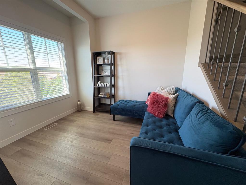 250 Alpine Avenue SW photo 4