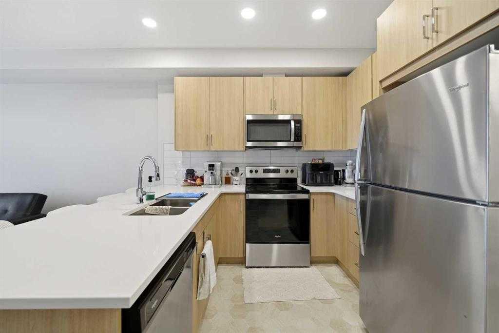 55 wolf hollow Crescent SE #318 photo 3