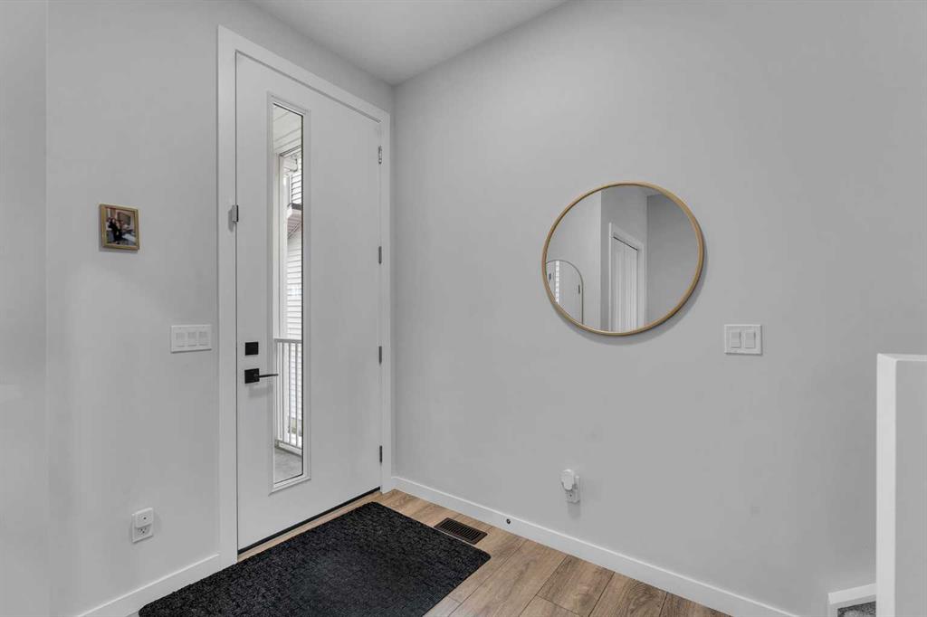 34 Belvedere Green SE photo 4