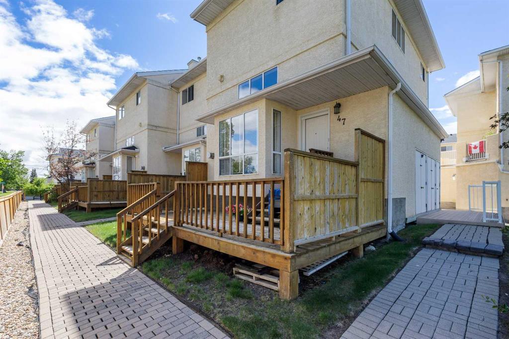 47 Millrose Place SW photo 3