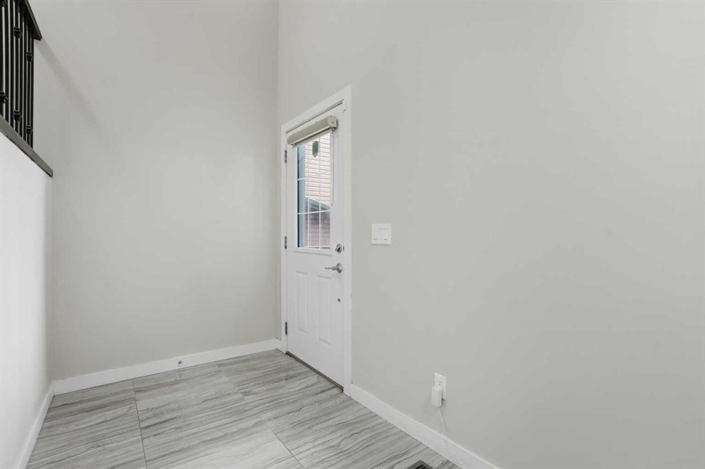 93 Saddlestone Place NE photo 3