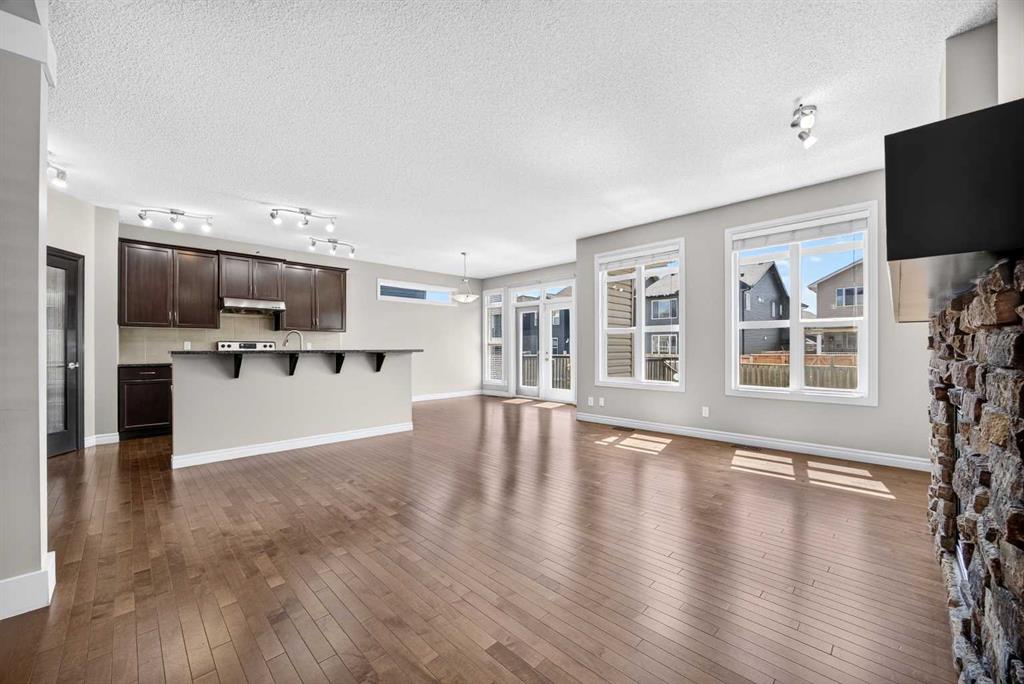1022 Evanston Drive photo 5