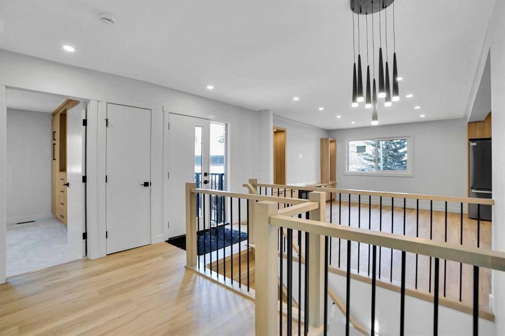 77 Ferncliff Crescent SE photo 3