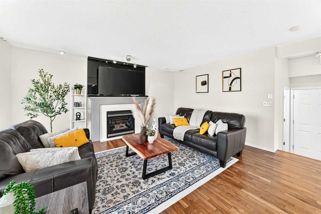 50 Royal Birch Terrace NW photo 5
