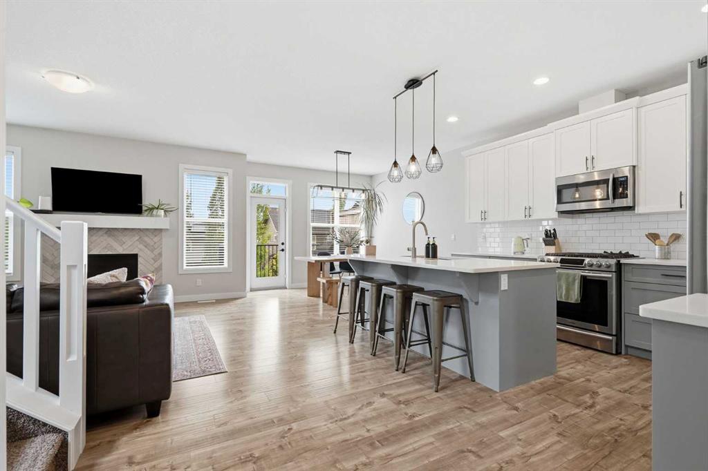 26 Crestbrook Drive SW photo 4