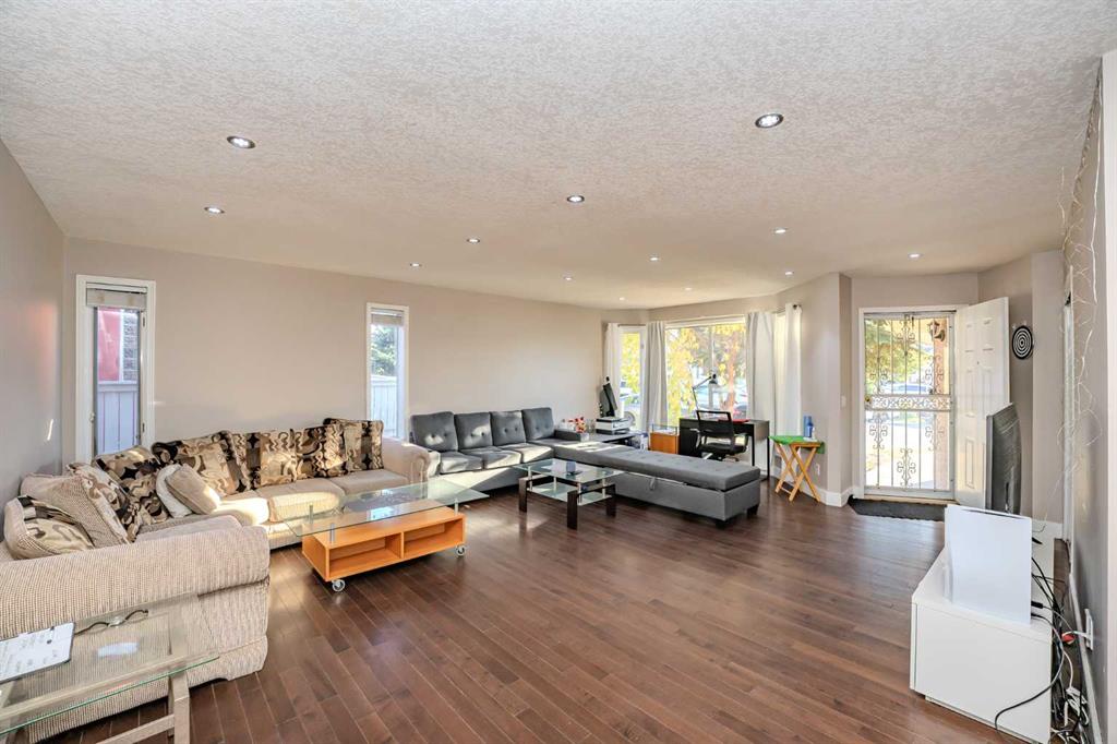 4 Del Ray Crescent NE photo 4
