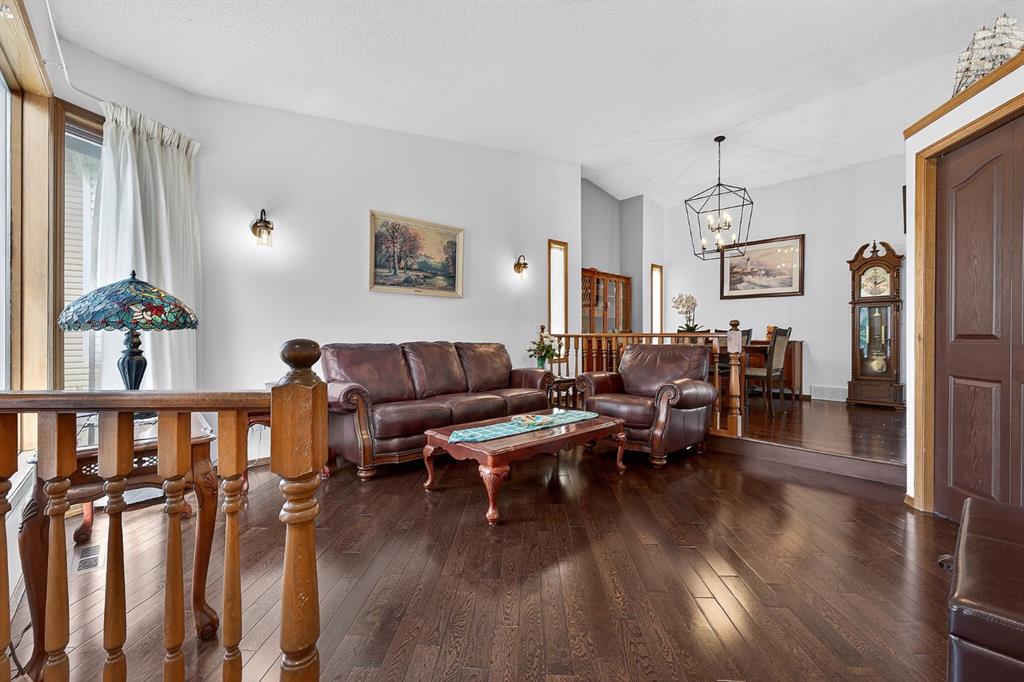 70 Pasadena Gardens NE photo 2