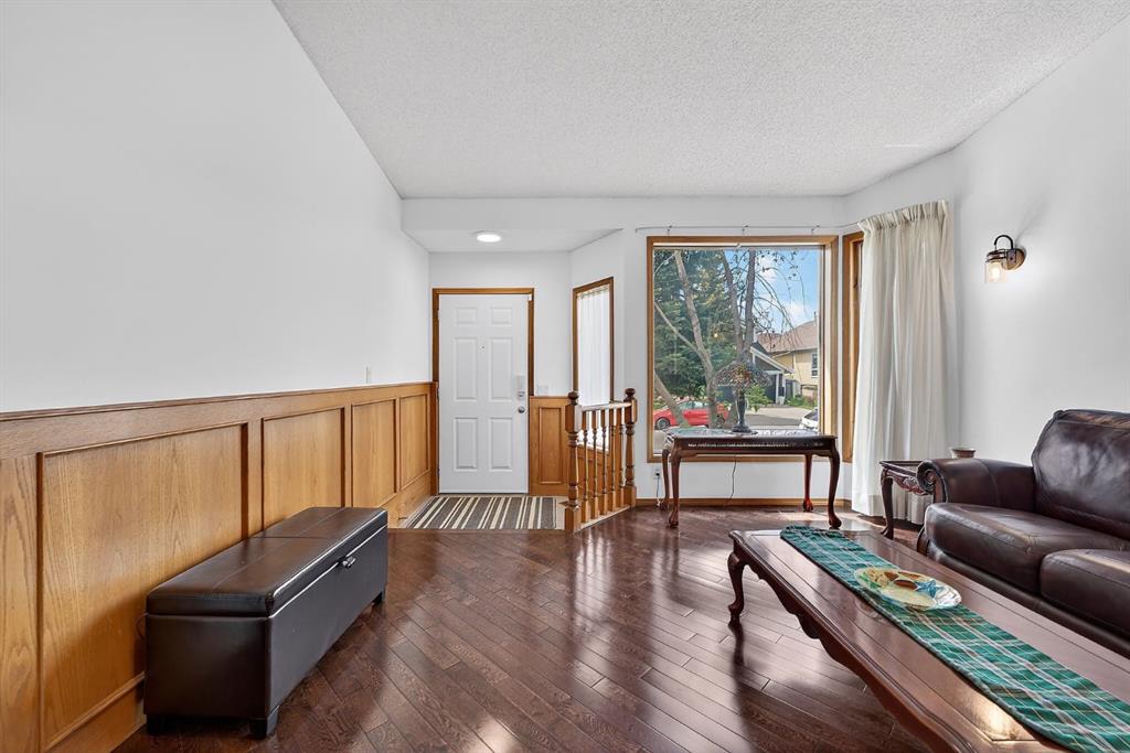 70 Pasadena Gardens NE photo 3