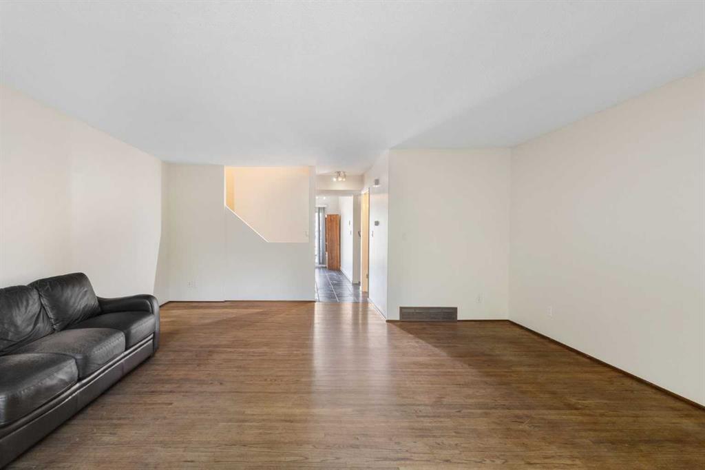 1305 Glenmore Trail SW #303 photo 3