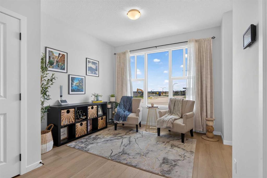 257 Edith Green NW photo 5