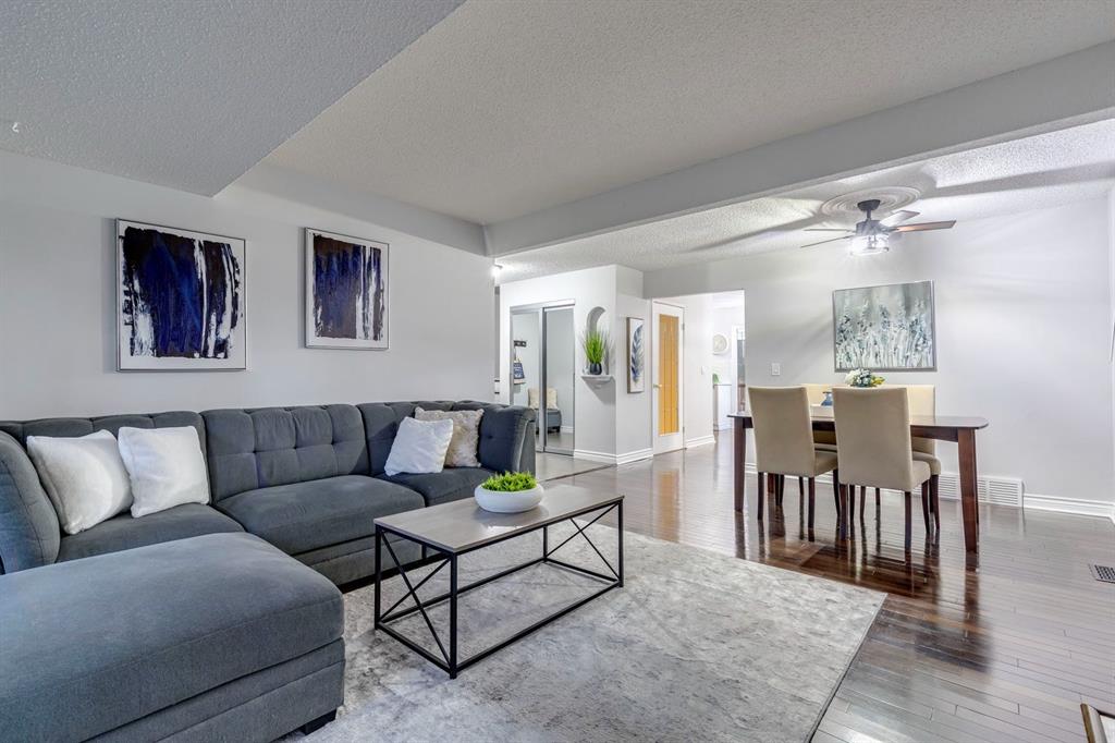 384 Midvalley Drive SE photo 5