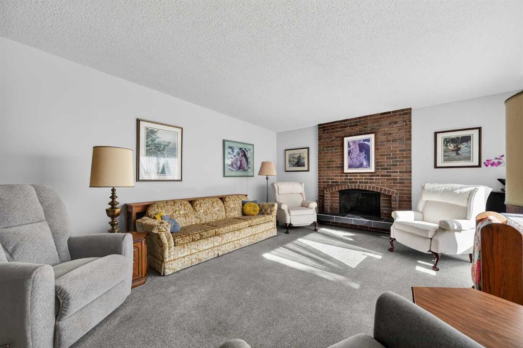 6451 70 Street NW photo 5