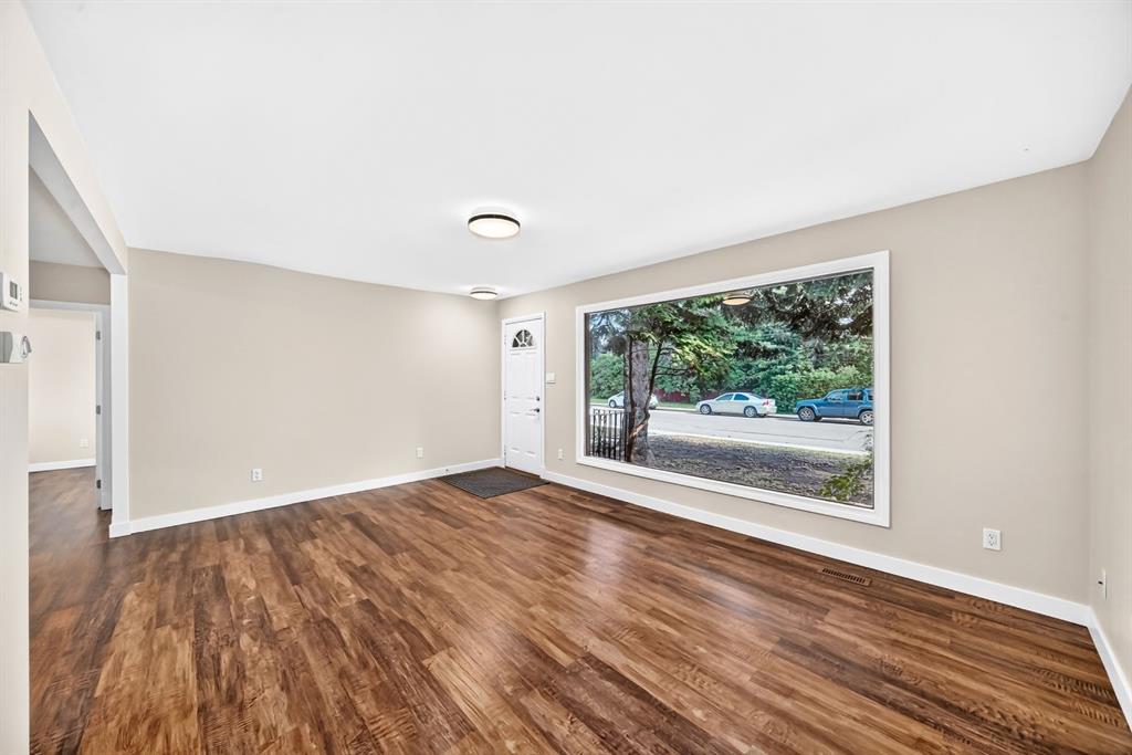 6012 33 Avenue NW photo 5