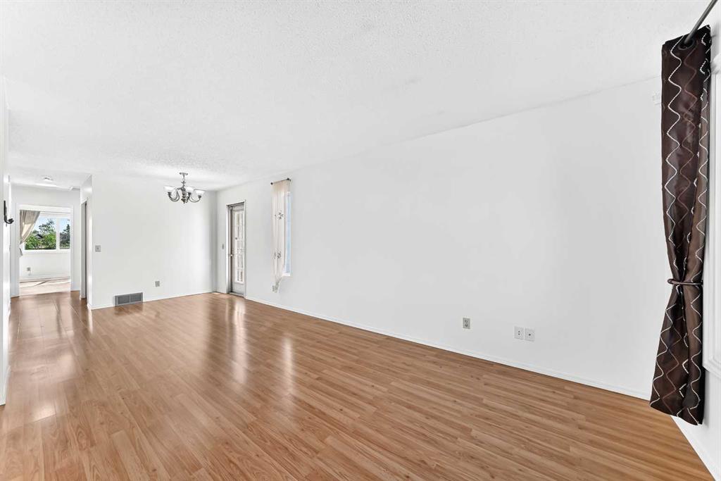 18 Erin Ridge Court SE photo 3