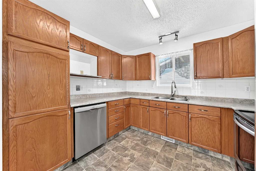 18 Erin Ridge Court SE photo 5