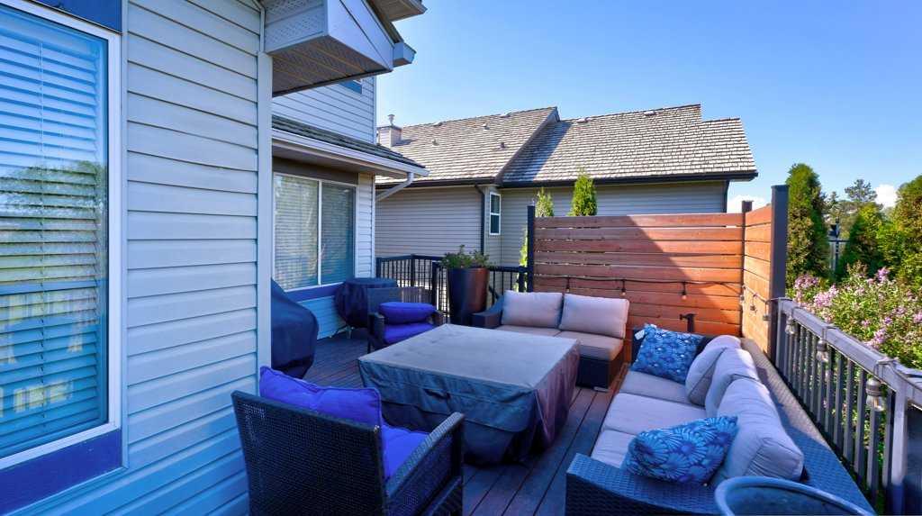 537 Douglas Glen Point SE photo 4