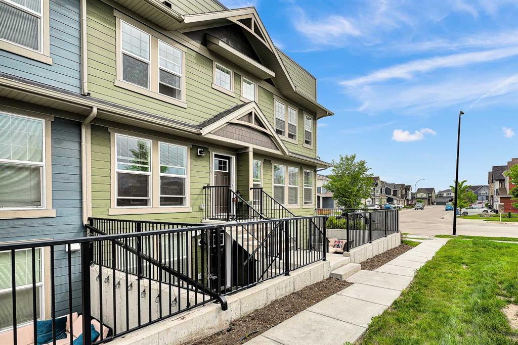 406 Cranbrook Square SE photo 2