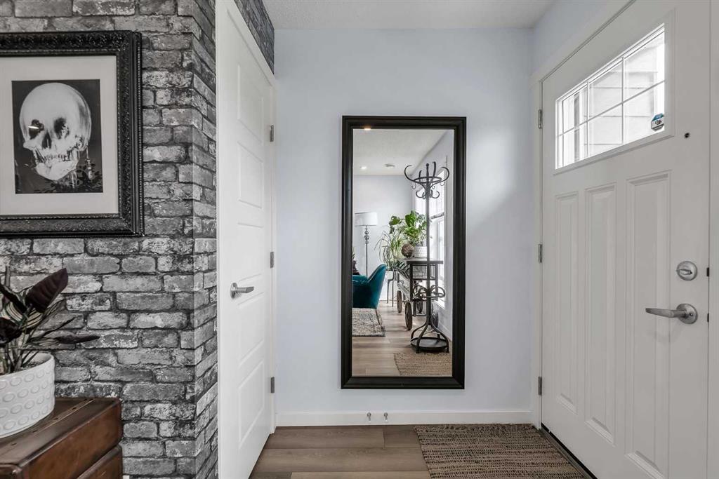 406 Cranbrook Square SE photo 4