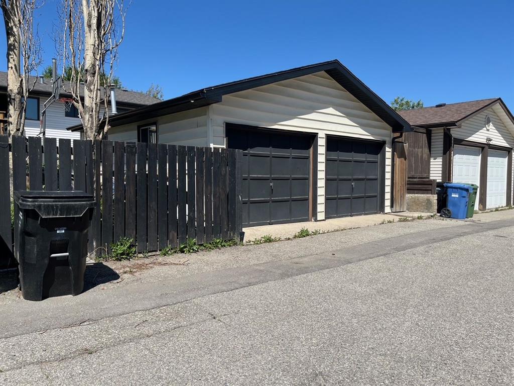 224 Whitewood Place NE photo 3