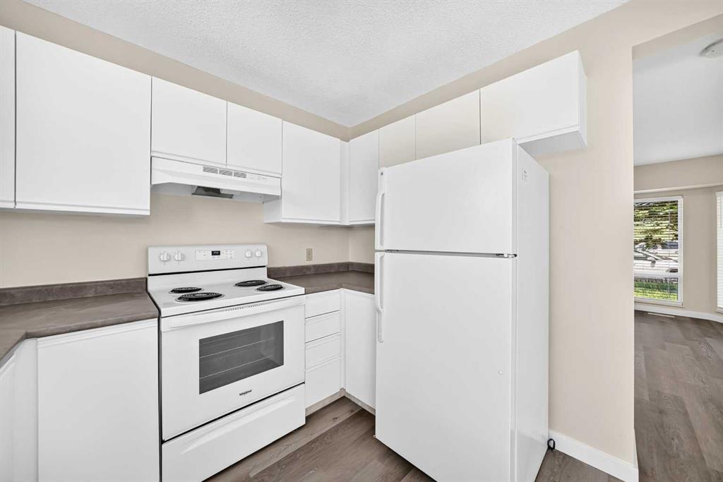 35 Martindale Court NE photo 5