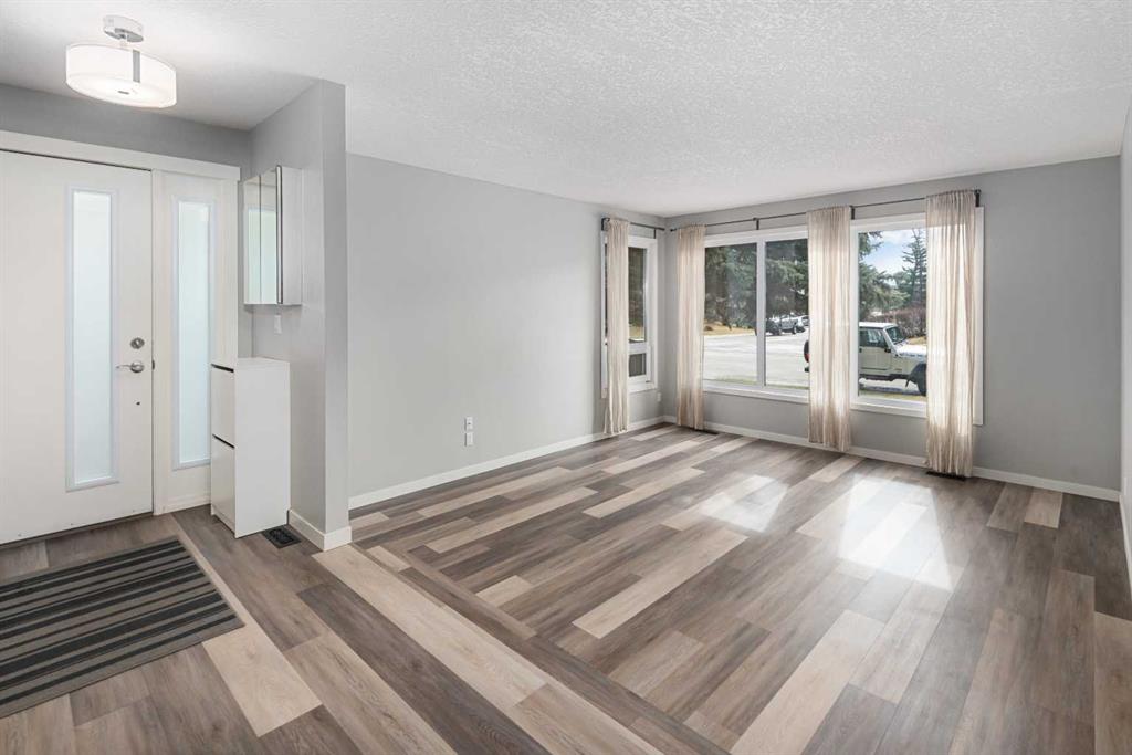 51 Woodmont Road SW photo 3