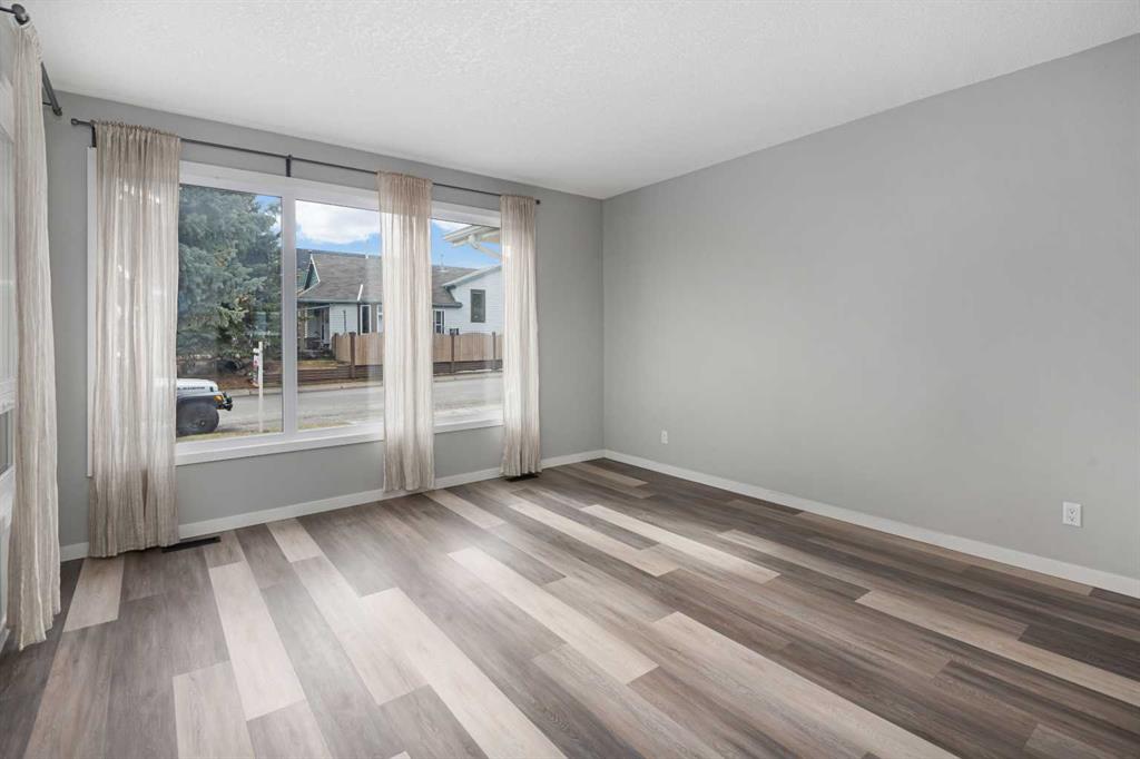 51 Woodmont Road SW photo 5