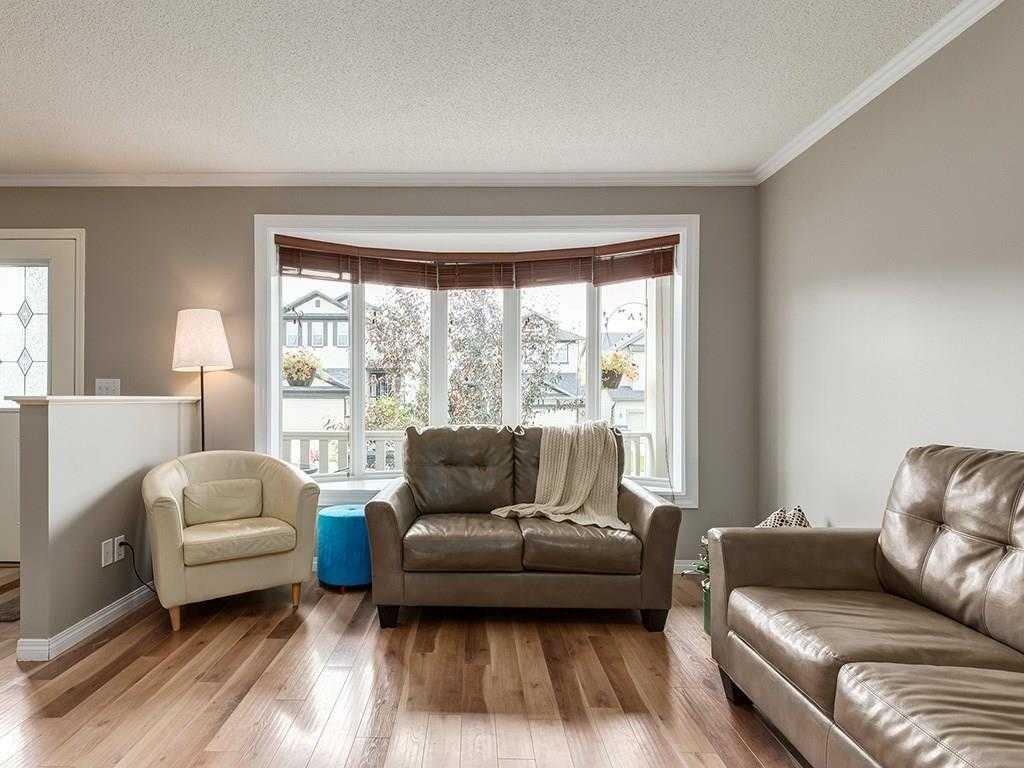 50 Bridlecrest Gardens SW photo 2