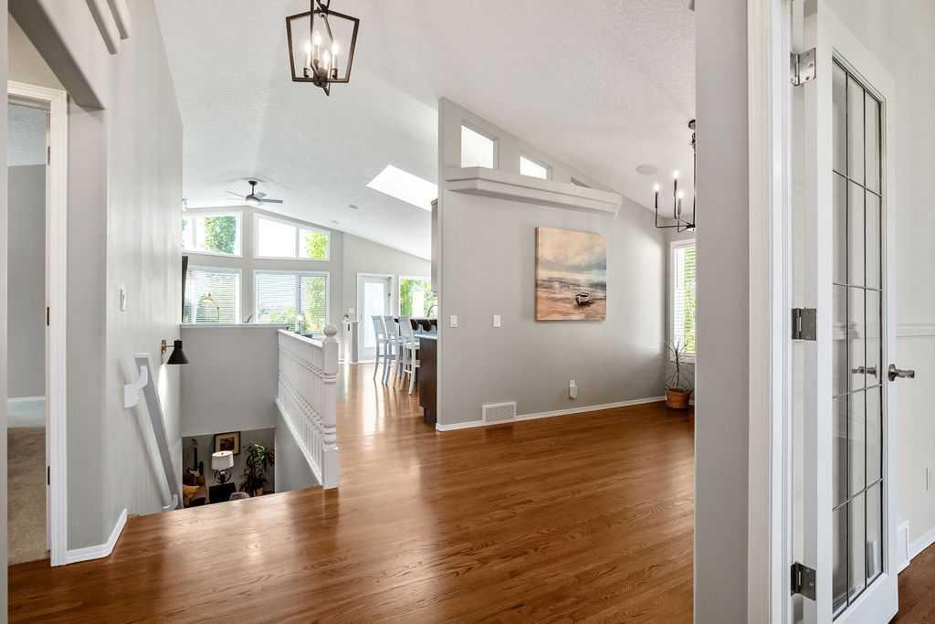 66 Mt Gibraltar Heights SE photo 3