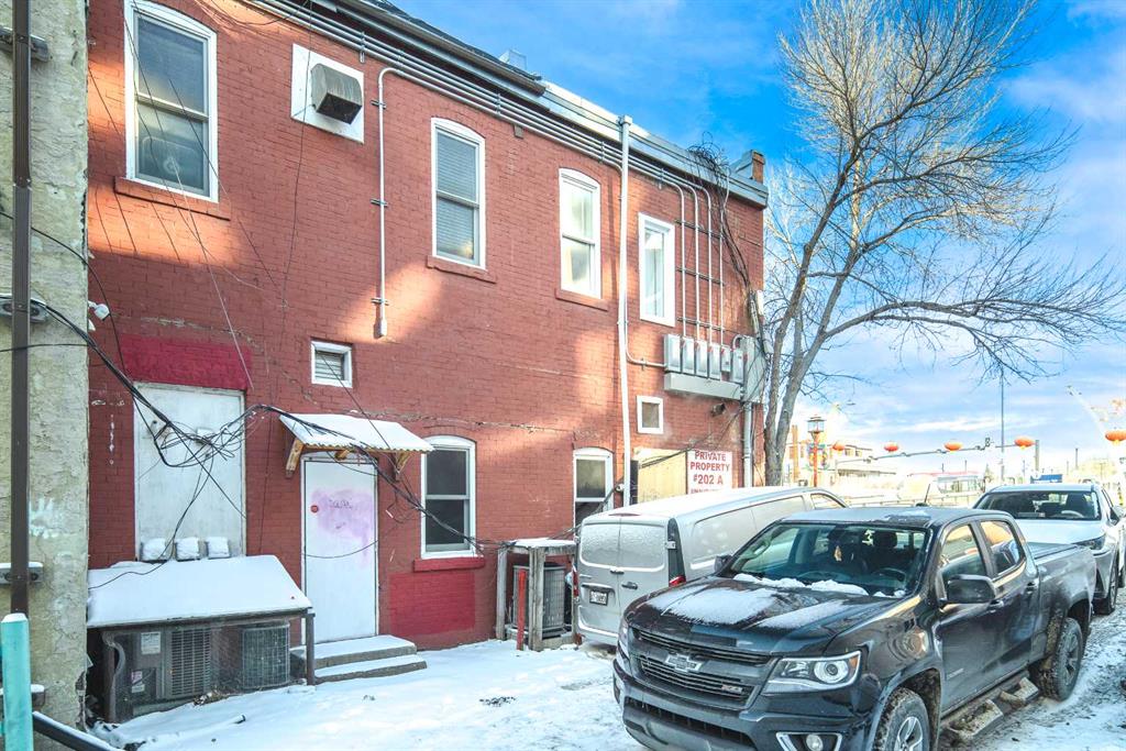 200A Centre Street SE photo 4